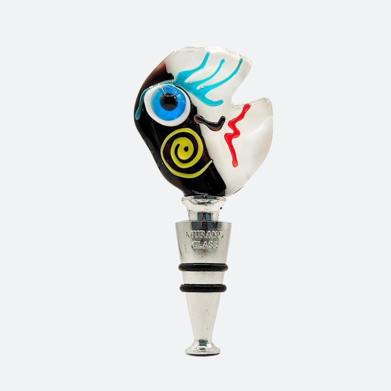 Un tappo per bottiglia artistico in vetro di Murano, modellato a mano con tecnica a lume e ispirato all’arte di Picasso. Un oggetto funzionale che diventa decorazione.