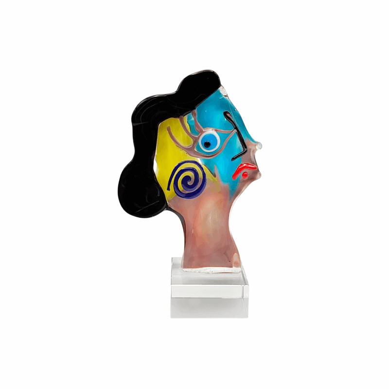 Scultura moderna in vetro di Murano lavorata a lume. La Civetta è un volto femminile ironico e sensuale in stile pop art con base trasparente.