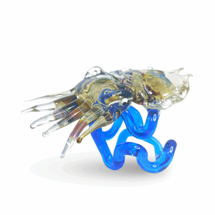 Scultura seppia in vetro calcedonio su base a onda trasparente color acqua marina – vetro di Murano
