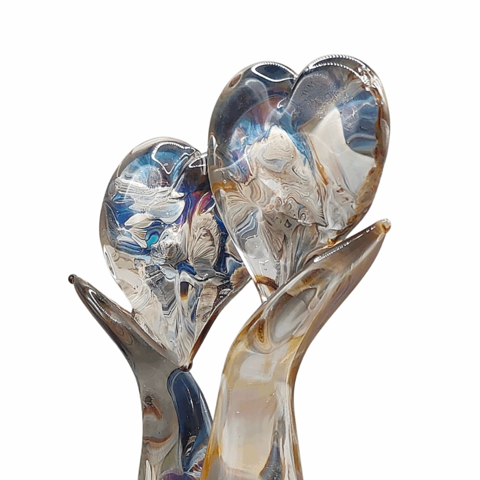 Scopri il doppio cuore in vetro calcedonio, scultura artigianale unica con certificato di autenticità, realizzata a lume a Murano.